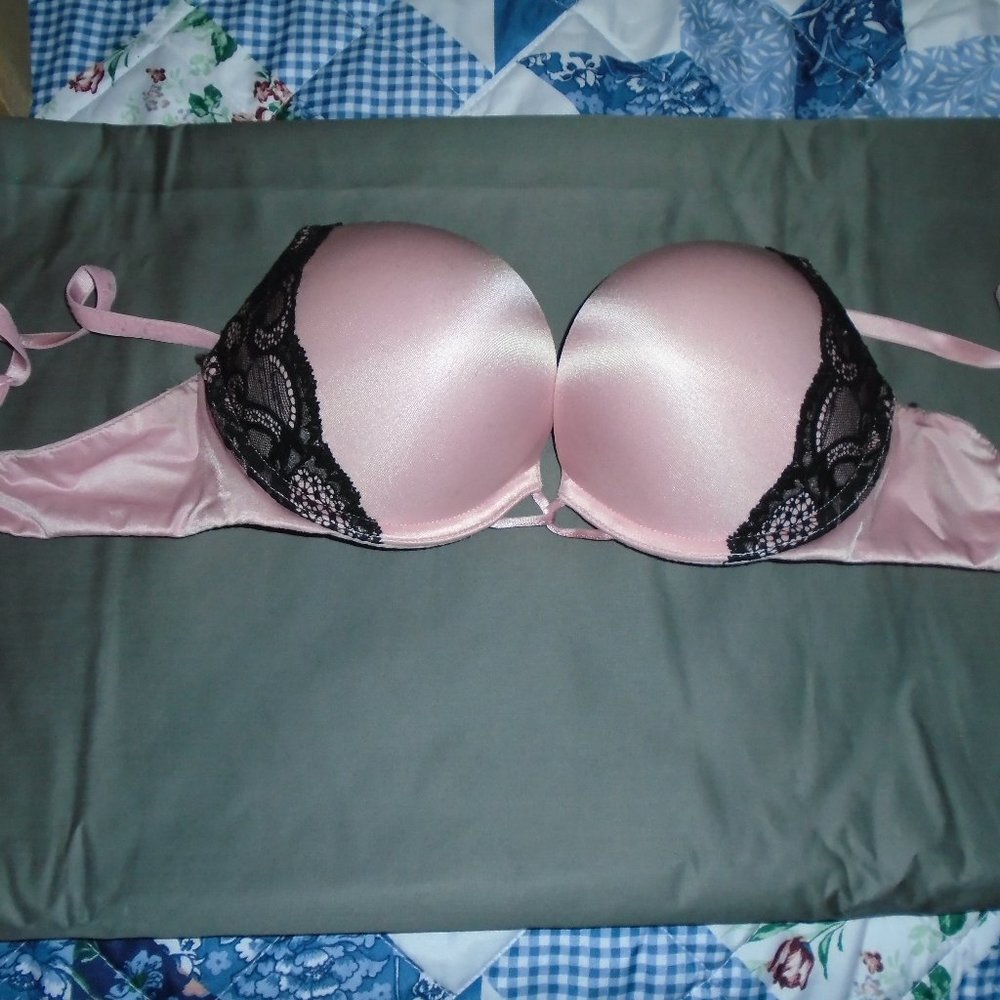 Victoria Secret Padded Push Up Bra